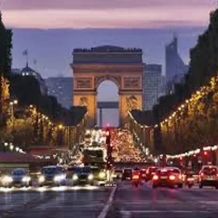 Studio Champs Elysees Eiffel Tower